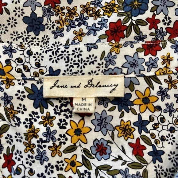 JANE & DELANCEY, DELIGHTFUL, BUTTON DOWN, TUNIC TOP. SIZE M - Picture 3 of 7